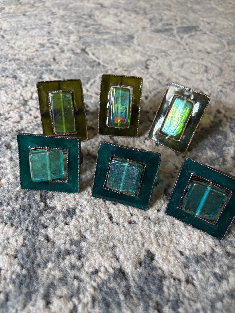 Pier 1 Vintage set of: 6  green blue  glass copper napkin rings.